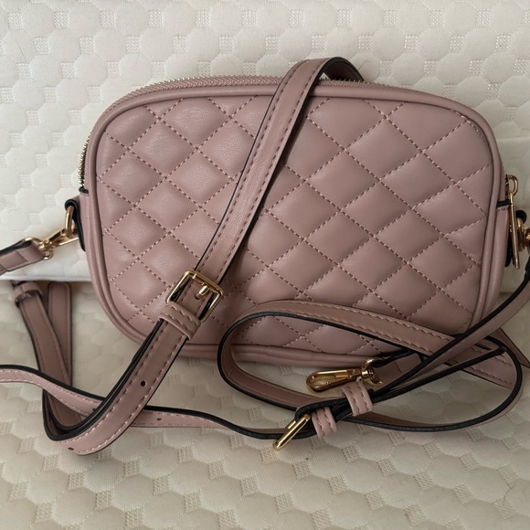 New Mali + Lili Ava Vegan Leather Quilted Crossbody in Mauve - Picture 9 of 13